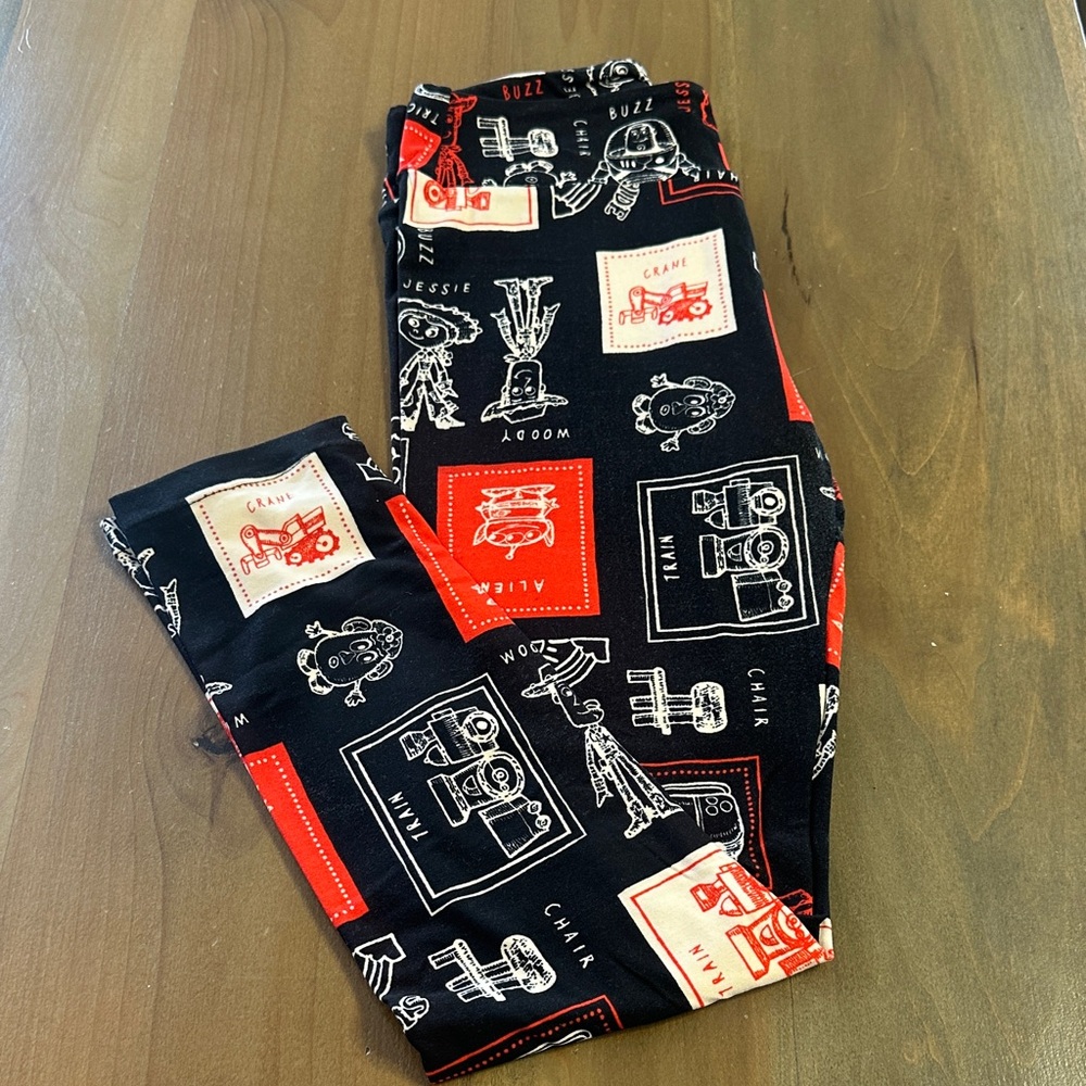LuLaRoe Disney Pixar Toy Story Leggings Woody Buzz Jessie Alien Black Red OS